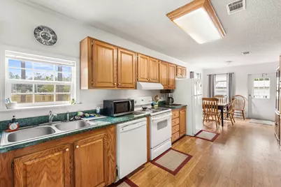 60 N Magnolia Court N, Freeport, FL 32439 - Photo 6