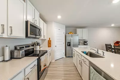 435 Scarborough Street, Crestview, FL 32539 - Photo 6