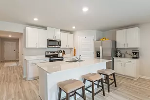 435 Scarborough St, Crestview, FL 32539 - Photo 10