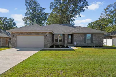 5810 Crestlake Drive, Crestview, FL 32536 - Photo 1