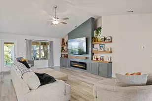 5810 Crestlake Dr, Crestview, FL 32536 - Photo 10