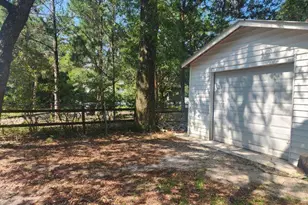 311 E Glen Ave E, Valparaiso, FL 32580 - Photo 16