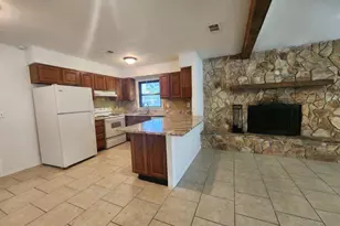 311 E Glen Ave E, Valparaiso, FL 32580 - Photo 10