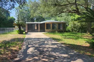 311 E Glen Ave E, Valparaiso, FL 32580 - Photo 2