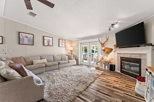 4318 Crystal Lake Dr, Chipley, FL 32428 - Photo 8