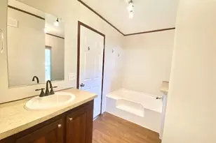 54 Tomahawk St, Niceville, FL 32578 - Photo 12