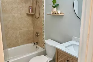 215 NE Buck Dr NE, Fort Walton Beach, FL 32548 - Photo 12