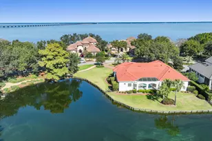 459 Captains Cir, Destin, FL 32541 - Photo 1