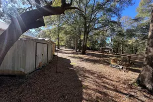 63 Cherokee Cir, Defuniak Springs, FL 32433 - Photo 4