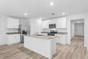 453 Riverwalk Cir, Freeport, FL 32439 - Photo 16