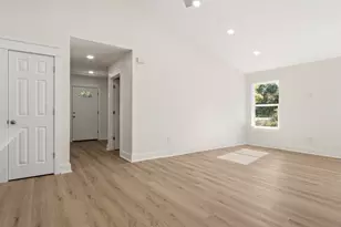 374 S 20th Street S, Defuniak Springs, FL 32435 - Photo 18