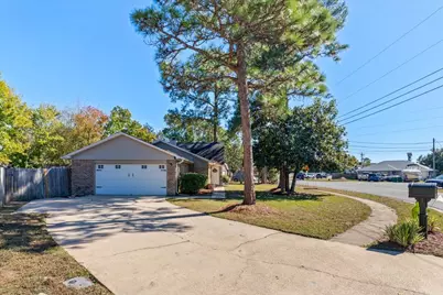 206 Seville Circle, Mary Esther, FL 32569 - Photo 4