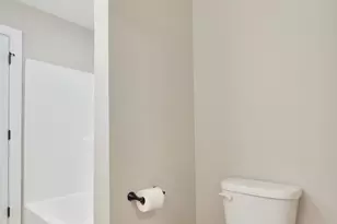 8090 3rd St, Laurel Hill, FL 32567 - Photo 18