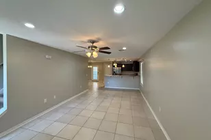 498 Eisenhower Dr, Crestview, FL 32539 - Photo 4