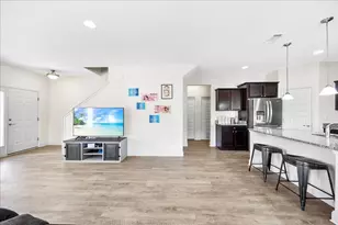 3030 Crown Creek Cir, Crestview, FL 32539 - Photo 6