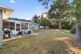 2061 Bahama Dr, Navarre, FL 32566 - Photo 34