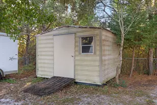 2061 Bahama Dr, Navarre, FL 32566 - Photo 36