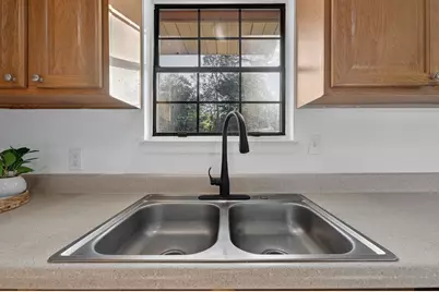 552 Roberts Drive, Defuniak Springs, FL 32433 - Photo 16