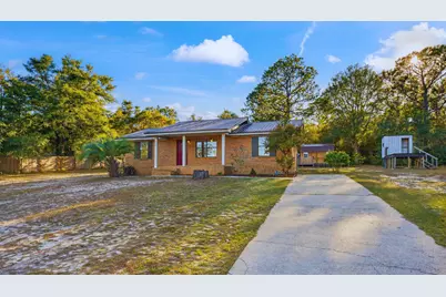 552 Roberts Drive, Defuniak Springs, FL 32433 - Photo 1