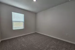 327 Flounder St, Crestview, FL 32539 - Photo 10