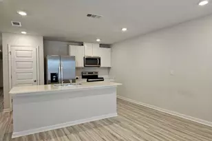 327 Flounder St, Crestview, FL 32539 - Photo 4