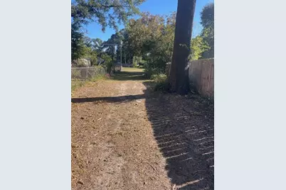 450 S Savage Street S, Crestview, FL 32536 - Photo 2