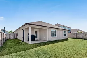 412 Scarborough St, Crestview, FL 32539 - Photo 32