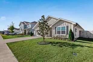 412 Scarborough St, Crestview, FL 32539 - Photo 2