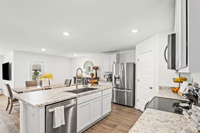 412 Scarborough Street, Crestview, FL 32539 - Photo 8