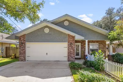 808 Pine Alley Street, Fort Walton Beach, FL 32547 - Photo 1