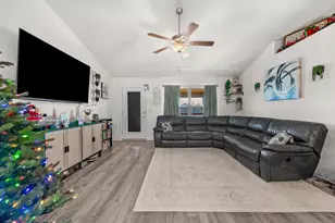 2213 Jernigan Dr, Crestview, FL 32536 - Photo 12