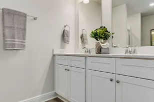 8493 Midtown Ct, Navarre, FL 32566 - Photo 20