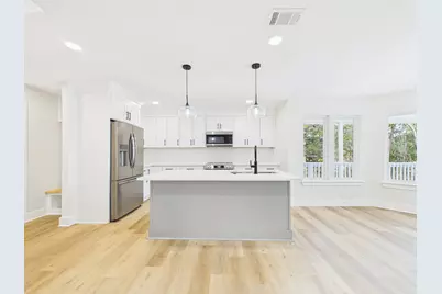 211 E Dominica Circle E, Niceville, FL 32578 - Photo 2