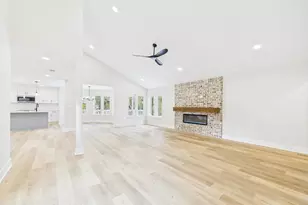 211 E Dominica Circle E, Niceville, FL 32578 - Photo 16