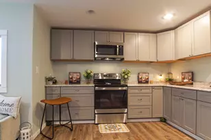 261 W Royal Palm Ave W, Defuniak Springs, FL 32433 - Photo 4