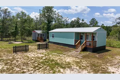 261 W Royal Palm Avenue W, Defuniak Springs, FL 32433 - Photo 1