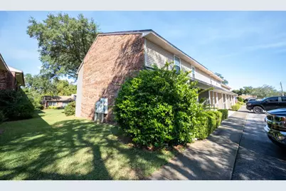 225 Carmel Drive #27, Fort Walton Beach, FL 32547 - Photo 2