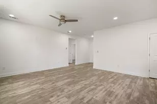 4902 Kensington Ln, Crestview, FL 32539 - Photo 16