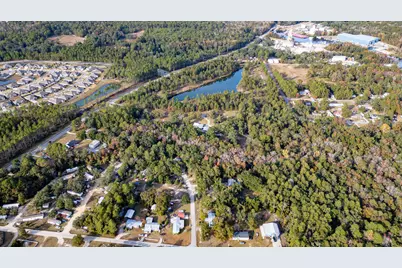 78 April Court, Freeport, FL 32439 - Photo 4