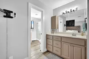 2445 Pretty Bayou Blvd, Panama City, FL 32405 - Photo 32