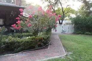 137 Woodbine Cir, Fort Walton Beach, FL 32548 - Photo 2