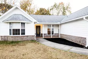 339 Michael Ct, Mary Esther, FL 32569 - Photo 2