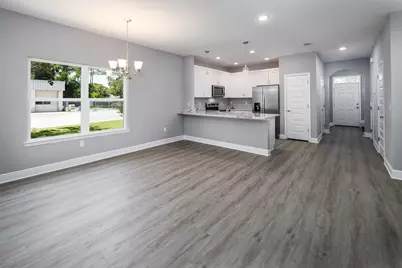 965 Skylark Road, Mary Esther, FL 32569 - Photo 2