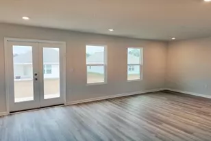 8029 Fir Tree Dr, Milton, FL 32583 - Photo 10