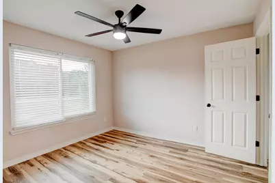 2989 Via Conquistadores, Navarre, FL 32566 - Photo 18