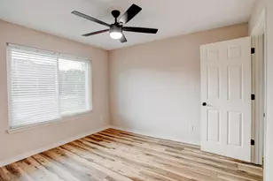 2989 Via Conquistadores, Navarre, FL 32566 - Photo 18