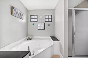 156 Shoreline Dr, Mary Esther, FL 32569 - Photo 36