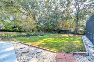 32 Walnut Ave, Shalimar, FL 32579 - Photo 40