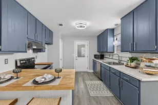 487 Cascabellas St, Mary Esther, FL 32569 - Photo 4