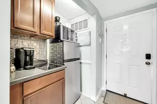 214 SW Miracle Strip Parkway SW, Fort Walton Beach, FL 32548 - Photo 16